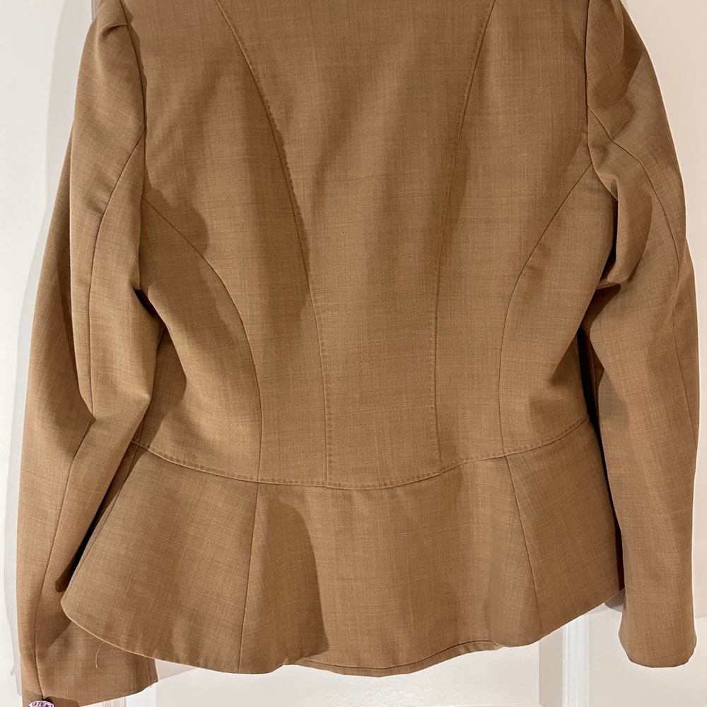 Anne Klein Petite Size 10 Asymmetrical Jacket & Pant Suit – Classic Khaki Elegan - Picture 2 of 4